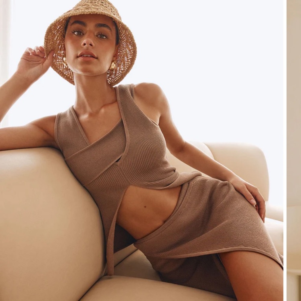 SABO Knitted Sleeveless Top in Brown